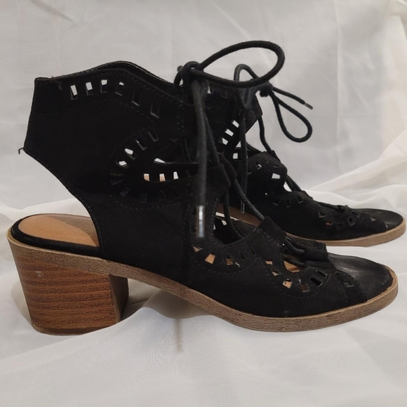 Boho Black Lace Up Gladiator Chunky Sandals - Picture 2 of 4